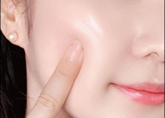 BẬT MÍ CÁCH ĐÁNH KEM NỀN ĐẸP SIÊU ĐỈNH CỦA CHUYÊN GIA TRANG ĐIỂM