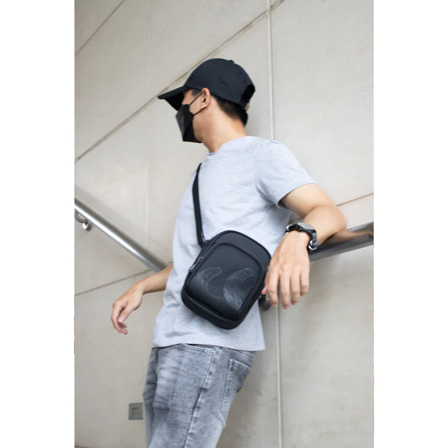 tui-deo-holo-black-cho-be-nang-dong-gon-nhe-tien-loi-1