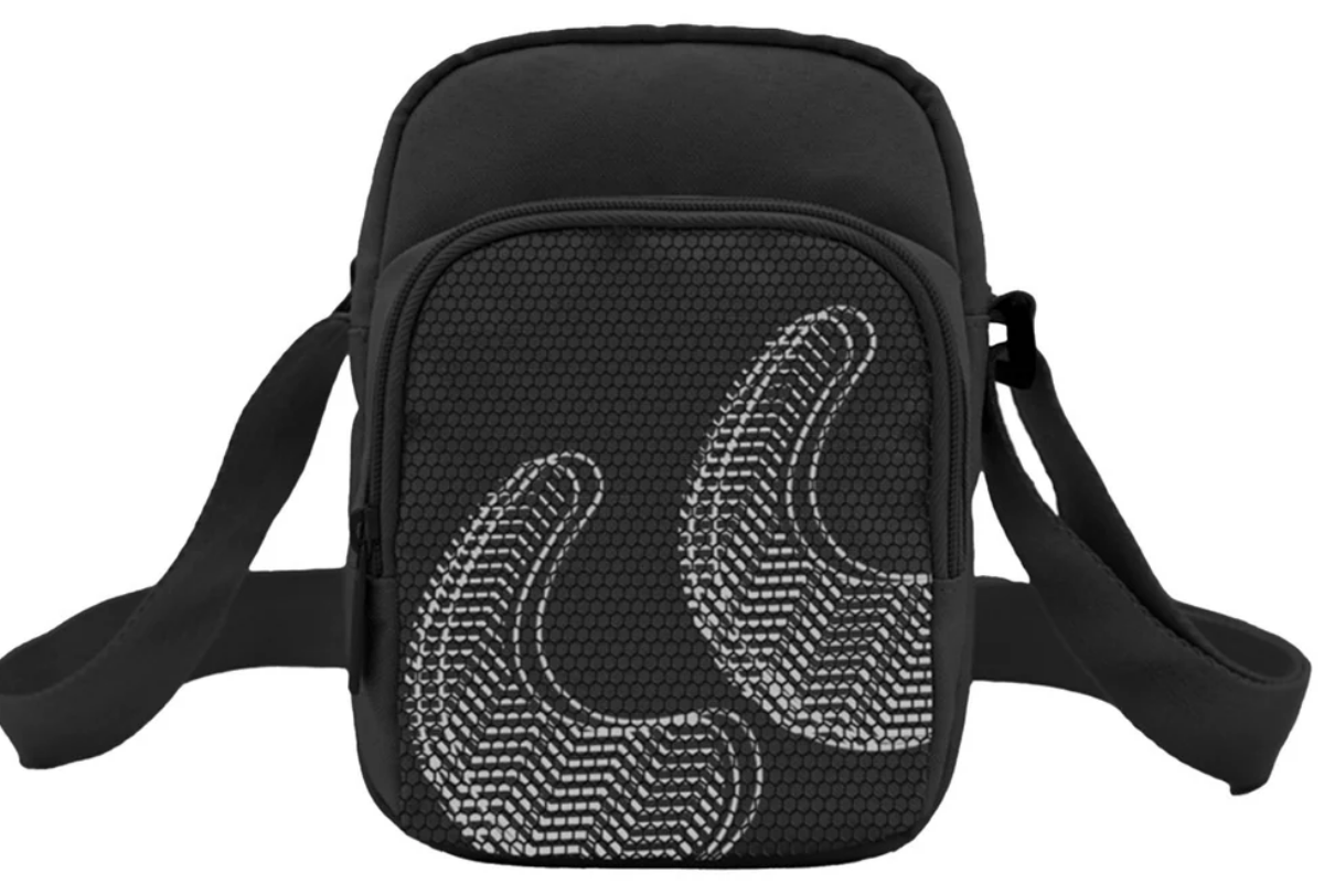 Túi đeo Holo Black cho bé năng động: Gọn nhẹ, tiện lợi cho bé trai